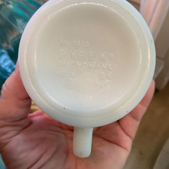 VTG PYREX Crazy Daisy Spring Blossom Mugs (2) - Picture 4 of 5